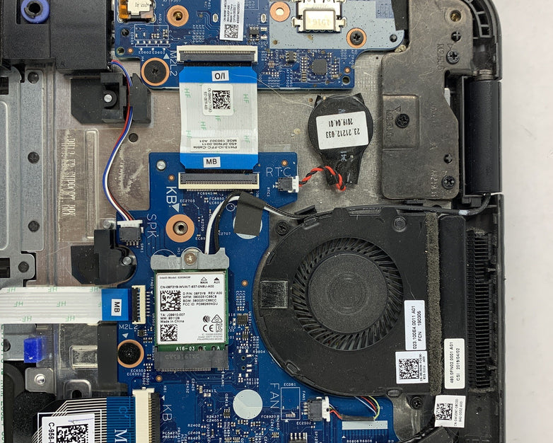 Dell Latitude 3300 13.3" i5-8250u 1.6 GHz 8 GB Ram NO OS No HDD No Batt No AC