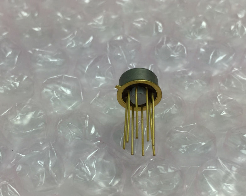 710CE Integrated Circuit Gold Pin  NOS