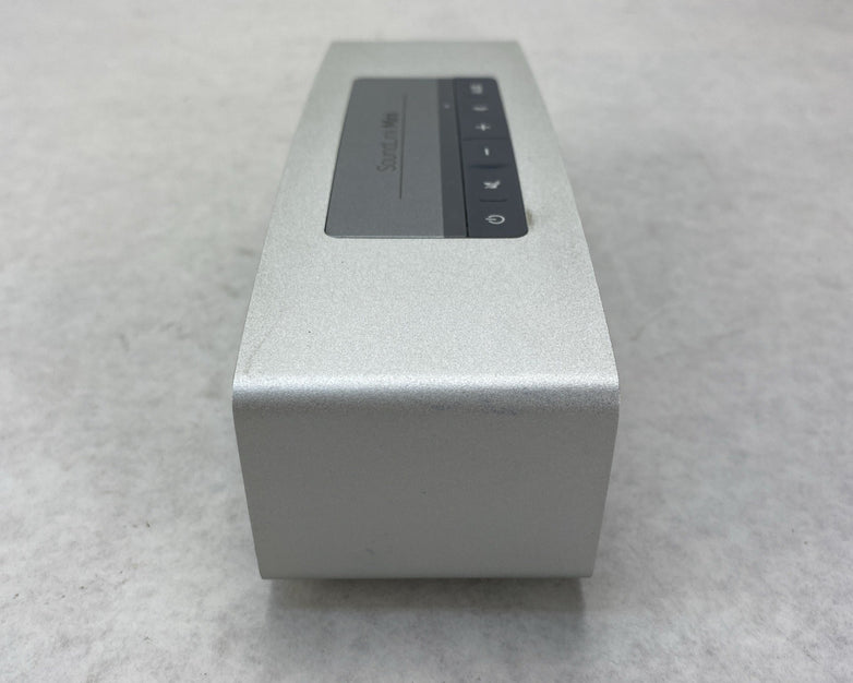 Bose SoundLink Mini 413295 Bluetooth and Aux Speaker With Charging Cradle