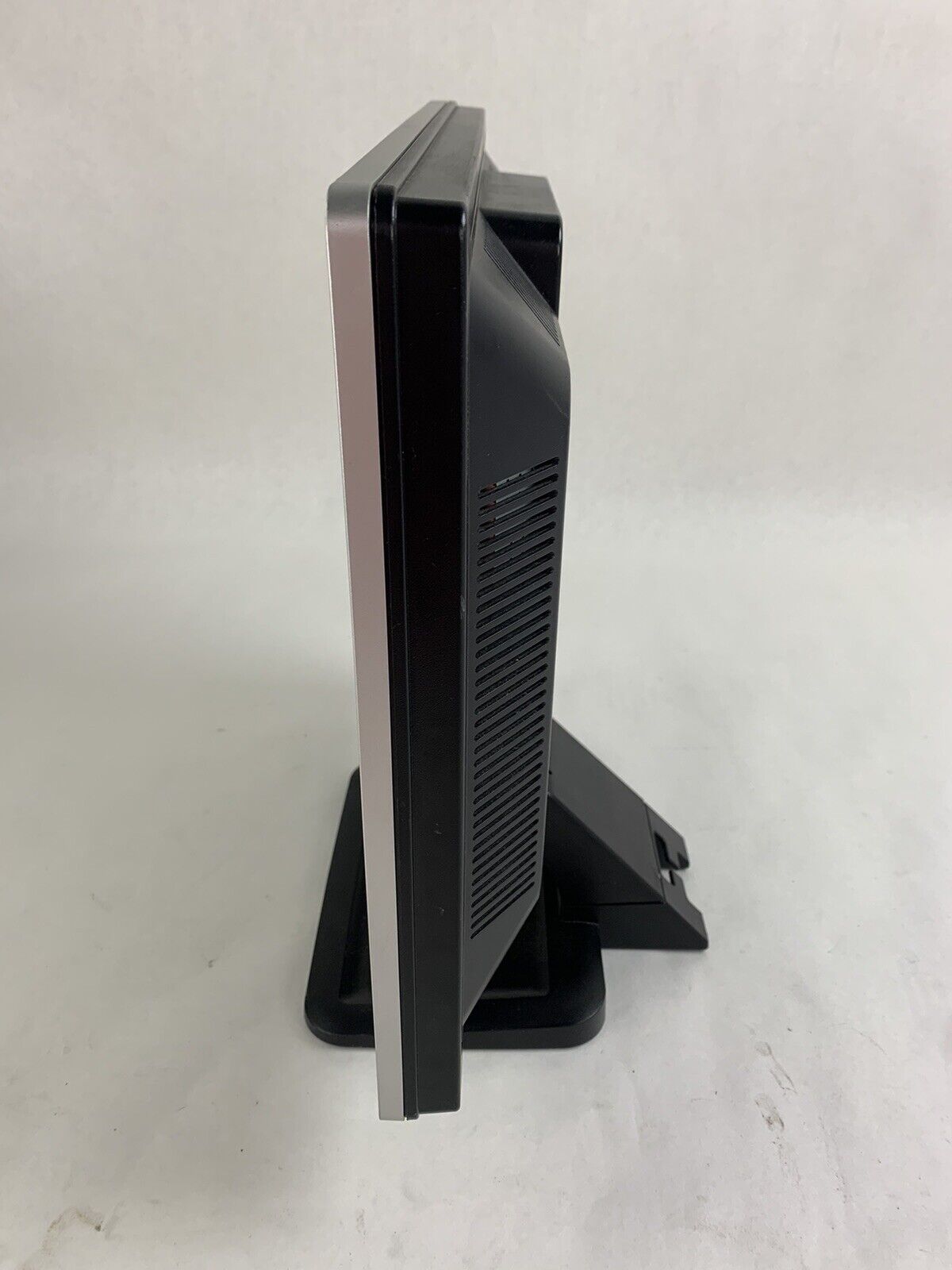 HP LE1711 LCD Monitor, 17" Screen, VGA Used
