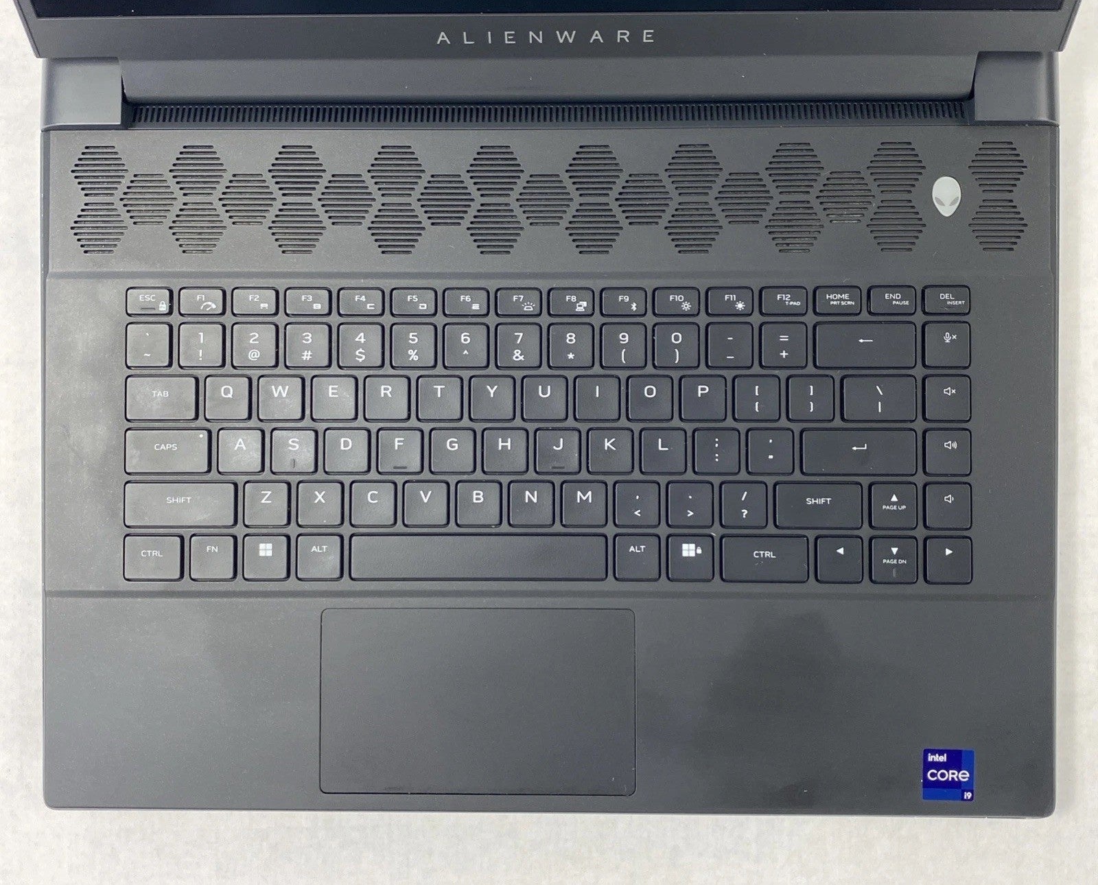 Alienware M16 R1 Core i9-13900HX 1.48 GHz 16 GB RAM RTX 4070 16" No HDD No OS