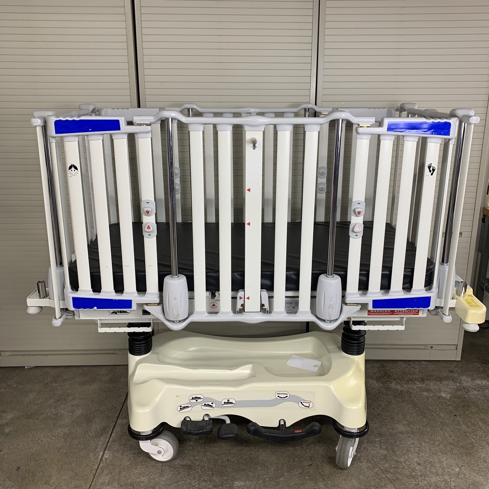 Stryker Cub FL19H Pediatric Crib with Mattress No Handles on Doors