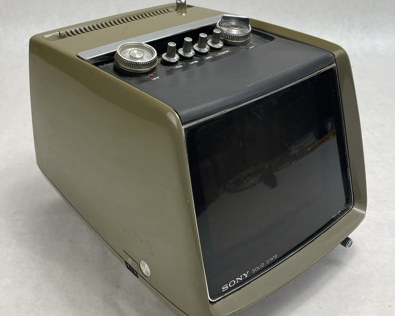 Sony TV-750 Solid State Transistor TV Receiver Untested For Parts Broken Antenna