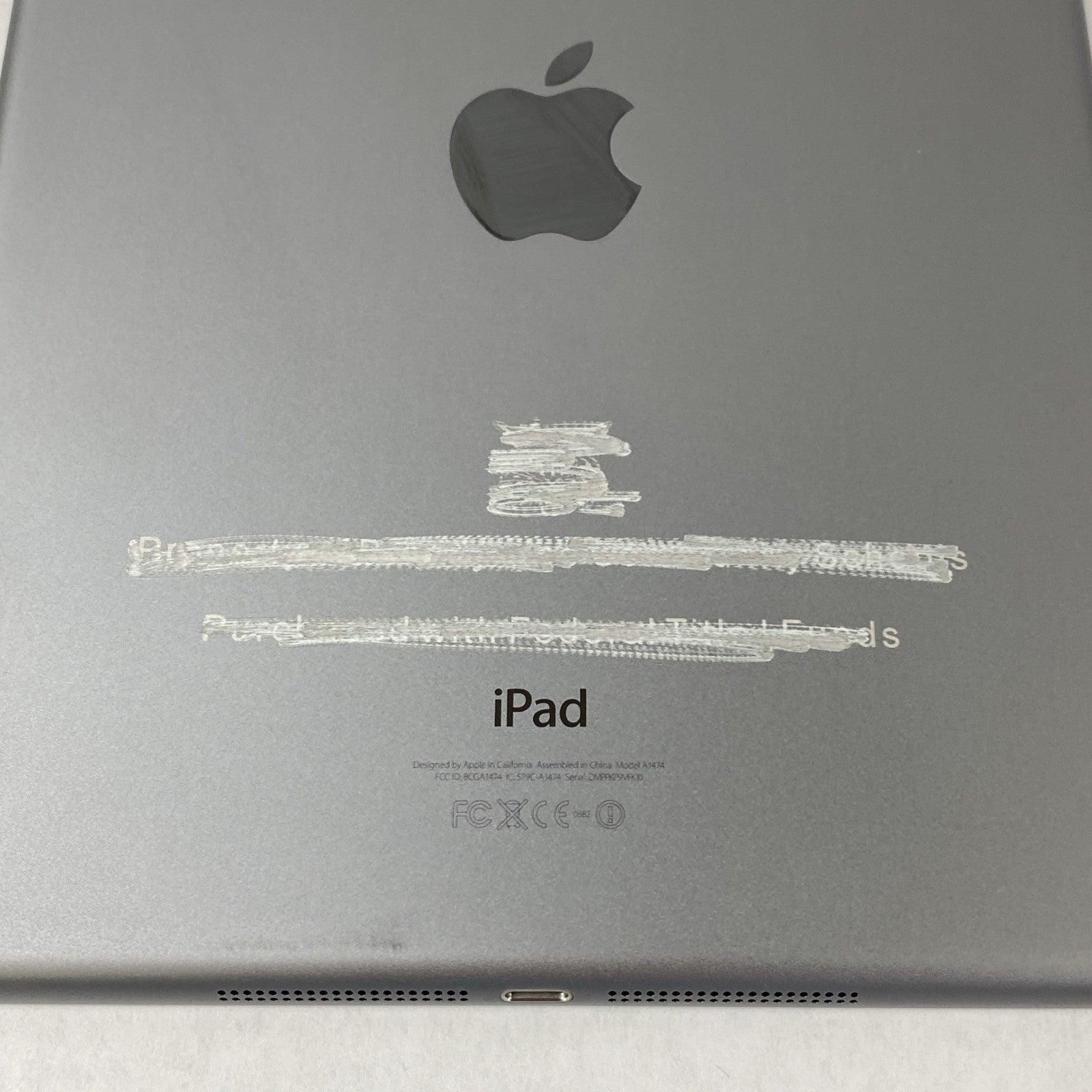 Apple iPad Air 1st Gen A1474 16GB Wi-Fi 9.7" Space Gray IOS 12.5.712