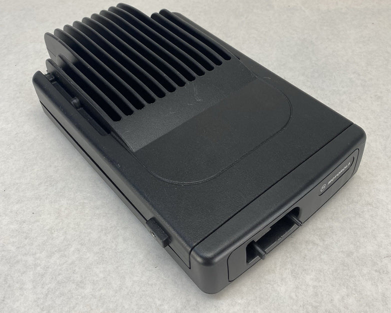 Motorola M01HX+427W M01KLM9PW6AN Radio Base Unit Untested