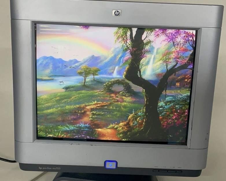 HP Pavilion mx703 PE1168 17" Flat CRT Tube VGA Color Computer Monitor