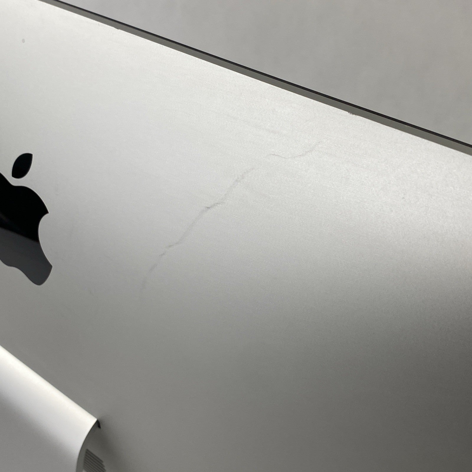 Apple A1418 iMac 21.5" 2015 1.6 GHz Core i5 8 GB RAM 1TB HDD macOS 12.7.6