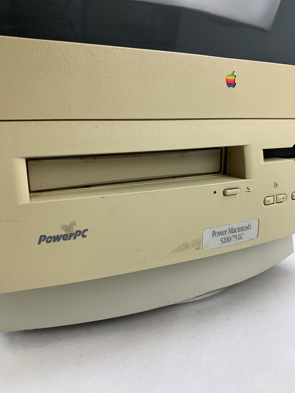 Power Macintosh 5200/75LC PowerPC Computer Power PC 603 75 Mhz Ram No OS No HDD