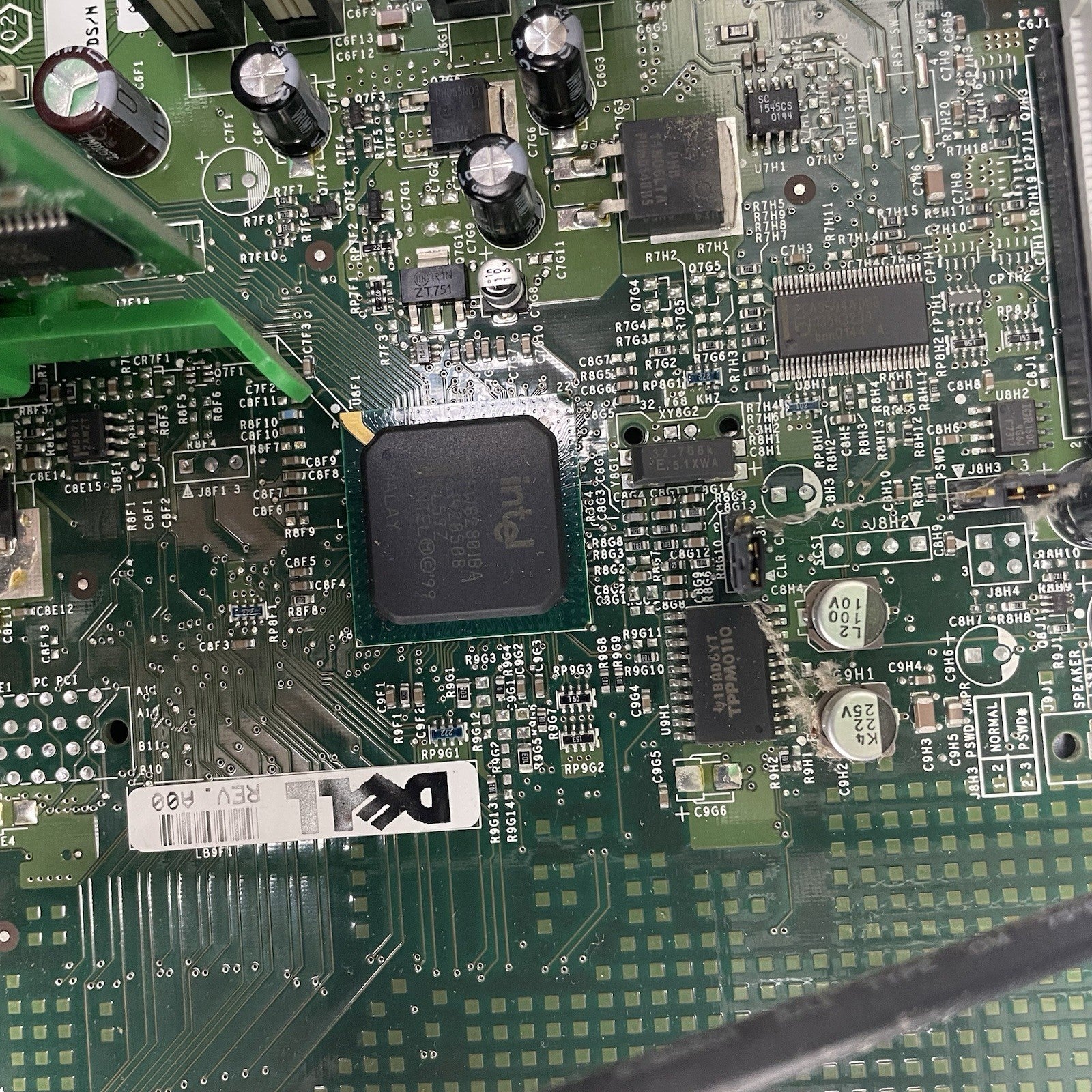 Dell Dimension 8200 Pentium 4 1.80 GHz 256 MB RAM No HDD No OSS