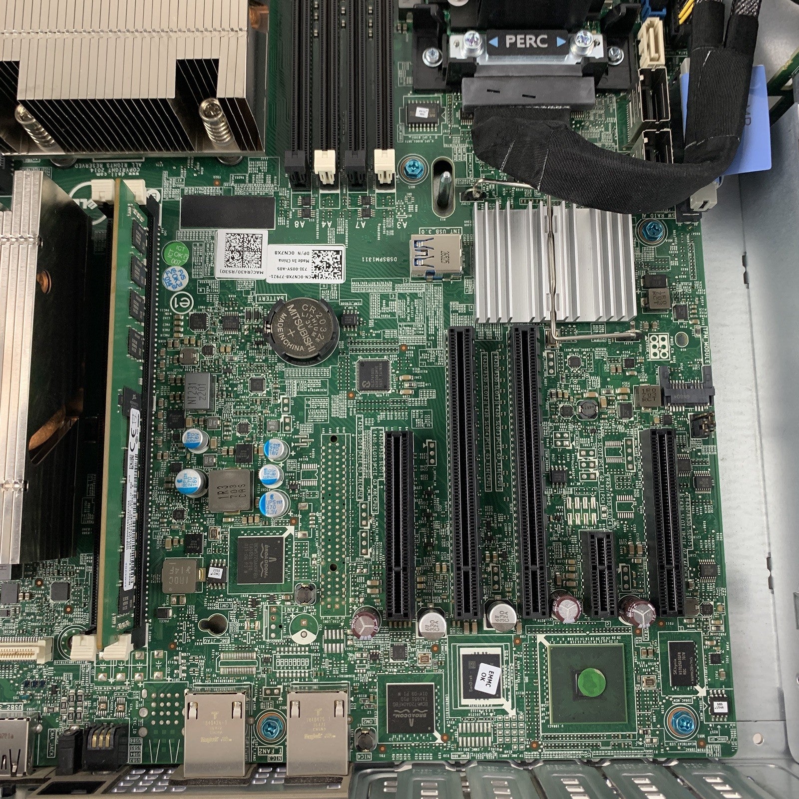 Dell EMC Poweredge R530 2x Xeon E5-2620v3 2.4 GHz 32 GB Ram No OS No HDD No PSUs