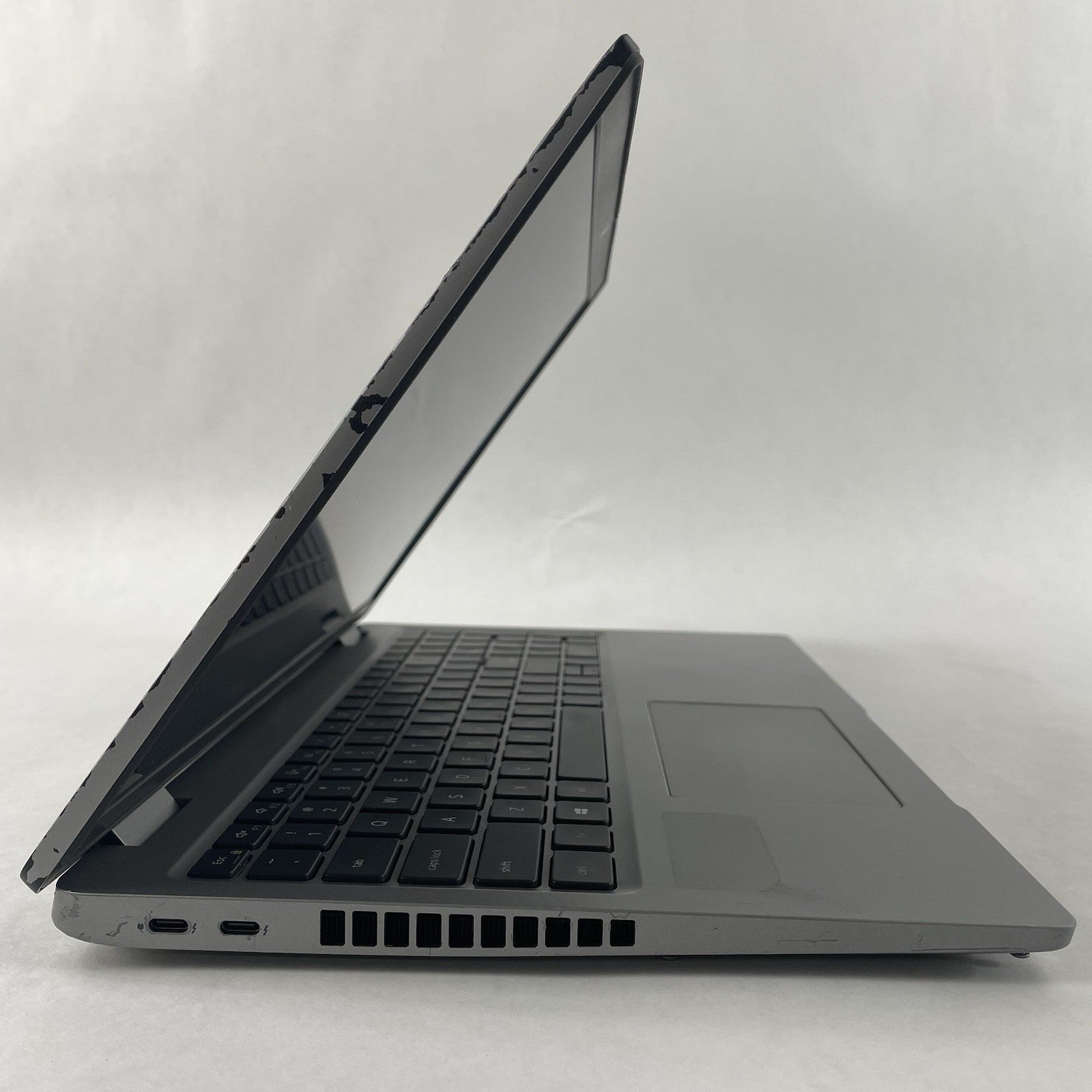 Dell Latitude 5520 15.6" i5-1135G7 2.40 GHz 16 GB RAM No SSD/OS/AC - Worn4