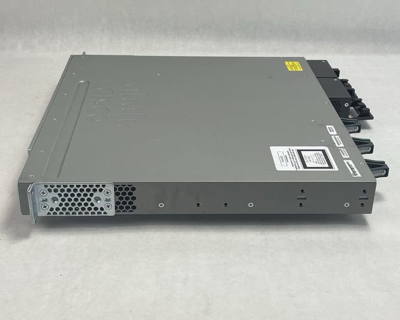 Cisco WS-C3850-48PW-S 48-Port PoE+ Gigabit Layer 3 Managed Switch Tested & Reset