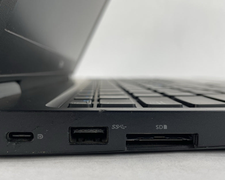 Dell Latitude 5580 15.6" i5-7300U 2.60 GHz 8 GB RAM No SSD/OS/AC
