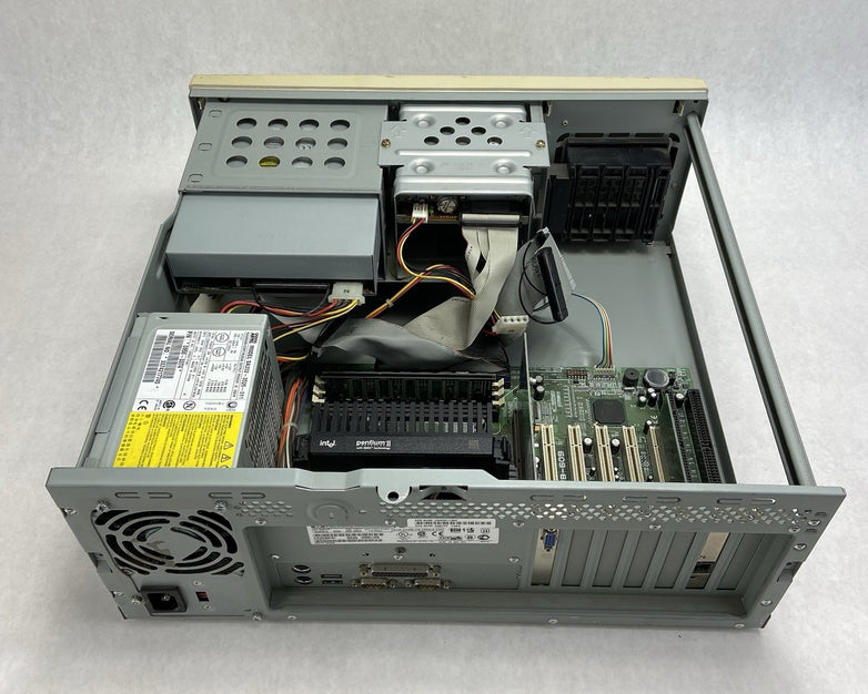 HP Vectra VE 6/350 DT Intel Pentium II 350MHz 160MB RAM No HDD No OS