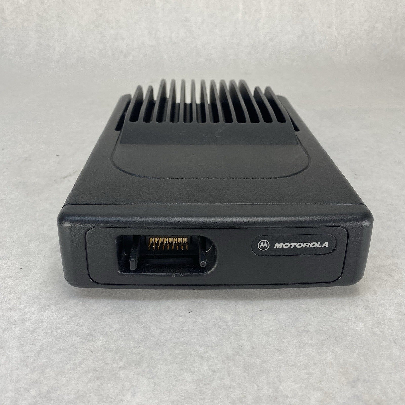 Motorola M01HX+427W M01KLM9PW6AN Radio Base Unit Untested