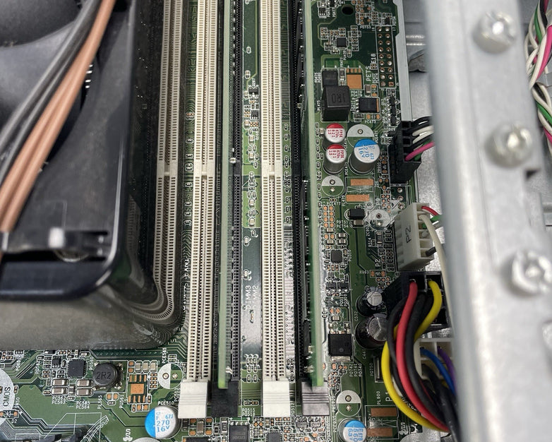 HP EliteDesk 800 G2 SFF i5-6500 3.20 GHz 8 GB RAM No SSD/OS