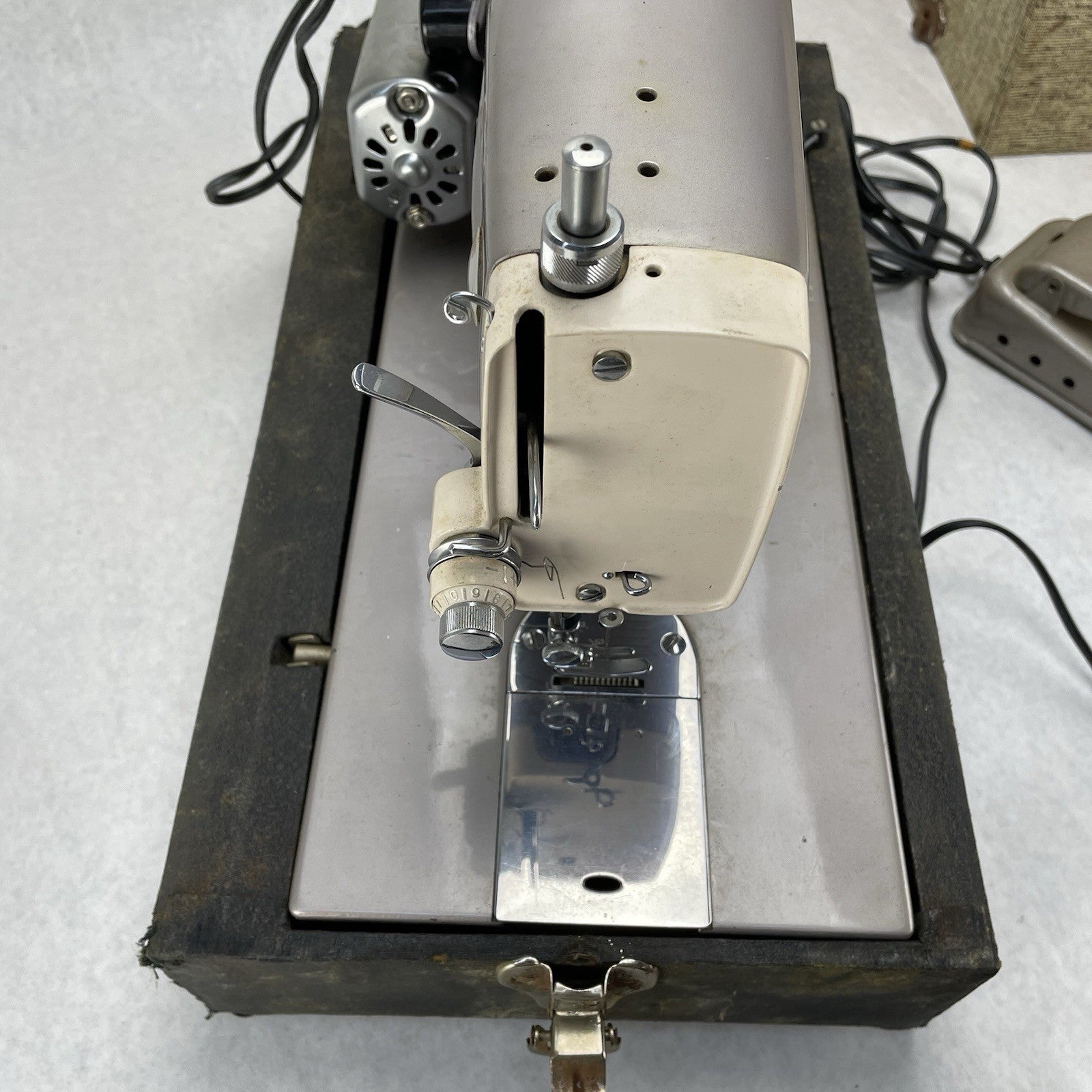 Vintage Sears Kenmore Sewing Machine 148.295 Tested