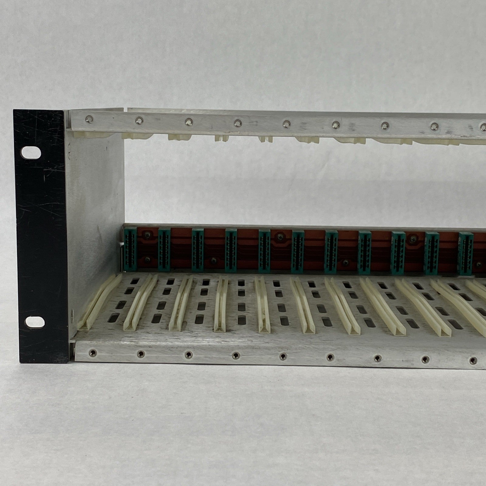 Fiber Options 517R 17 Slot Card Cage Rack Chassis