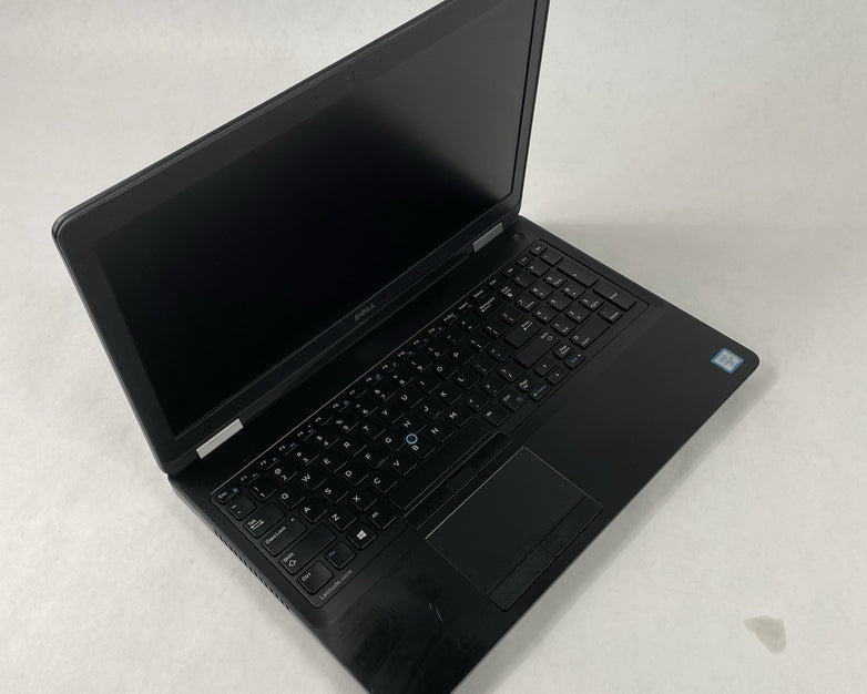 Dell Latitude E5570 15.6" Core i5-6300U 2.40 GHz 8 GB RAM No SSD No OS