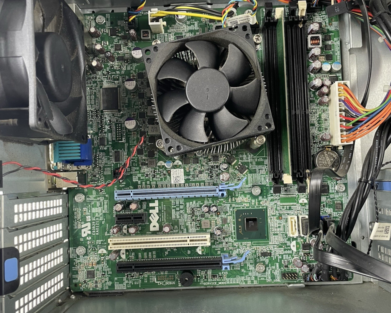 Dell Optiplex 990 MT i7-2600 3.40 GHz 4 GB RAM No HDD/OS