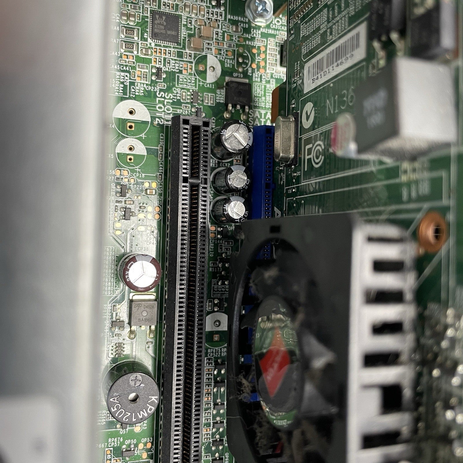 Dell OptiPlex 990 SFF Intel Core i3-2100 3.10 GHz 8 GB RAM No HDD No OS