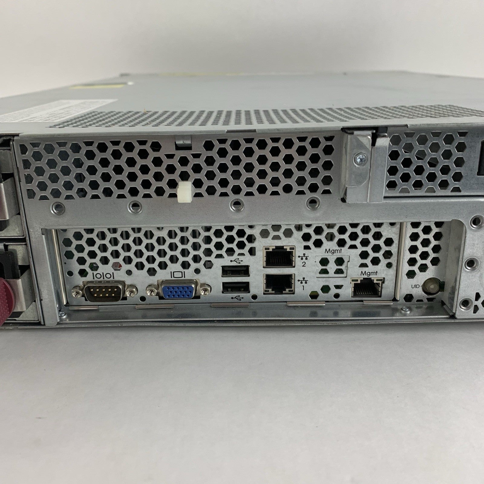 HP StorageWorks P4500 G2 Server 1x Xeon E5520 2.26GHz 4GB RAM No HDD/OS8