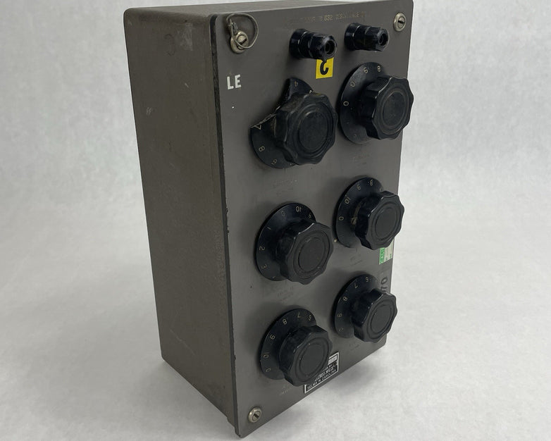 Hallcross No 830 Resistance Box Untested