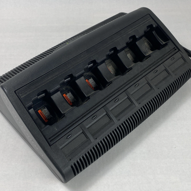 Motorola WPLN4197A Impres 6-Unit Adaptive Charger with Power Cord
