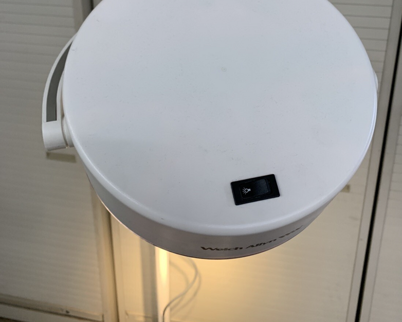 Welch Allyn Model 44200 Procedure Light with Mobile Floor Stand Powers On