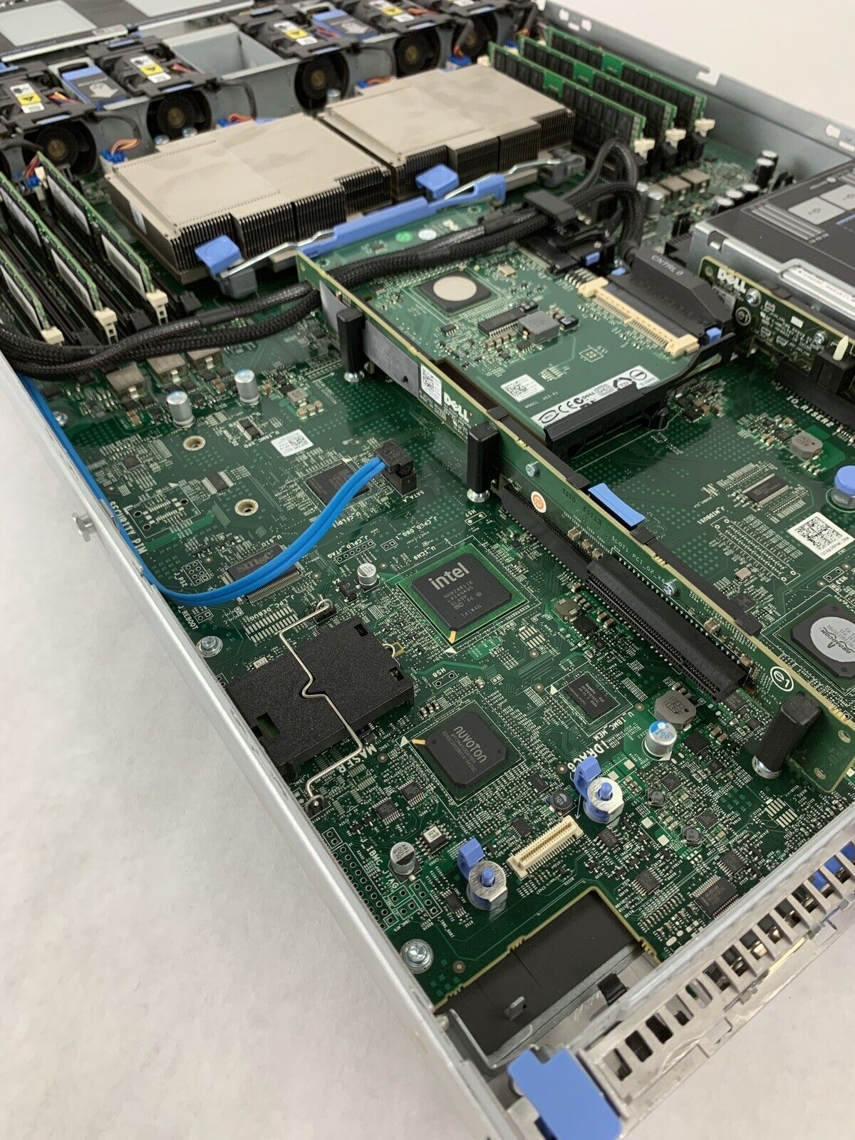 Dell PowerEdge R610 Server 2x Xeon E5620 2.40 GHz 96 GB DDR3 RAM No HDD NO OS