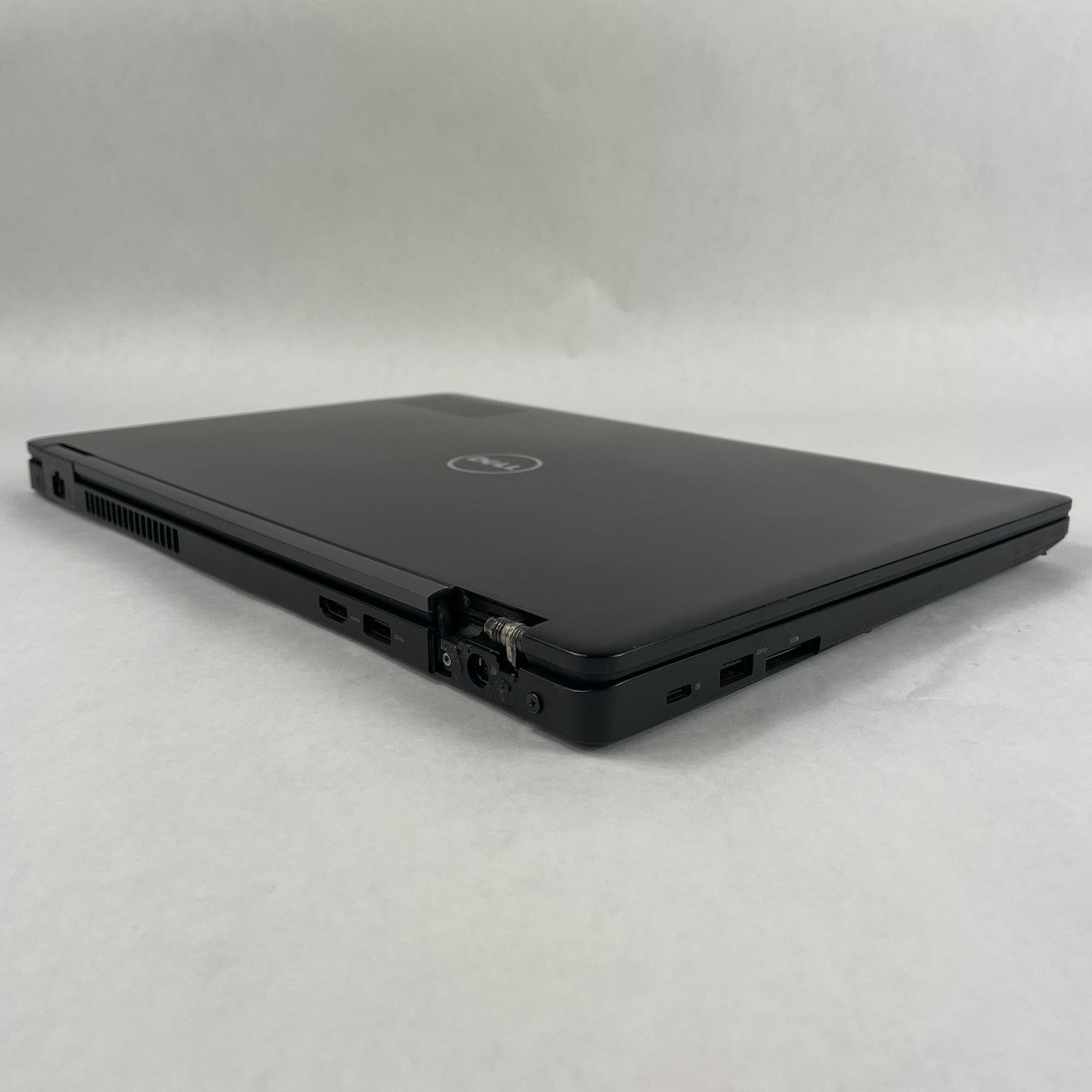 Dell Latitude 5580 15.6" i5-7440HQ 2.8GHz 8GB RAM No SSD/OS/AC - Bad Hinge Cover13