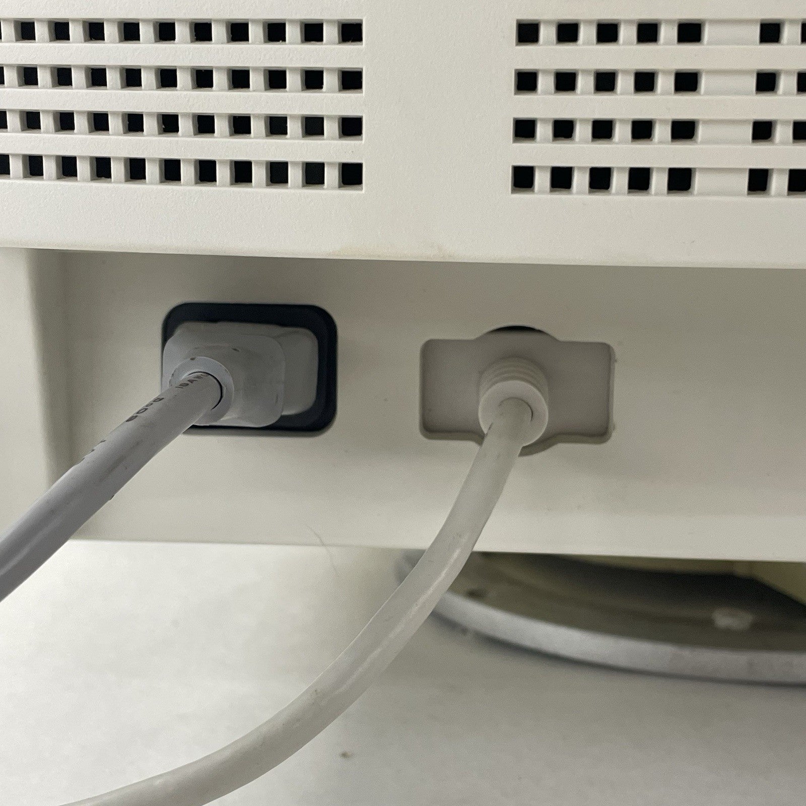 KDS 17" CRT Retro Gaming Monitor XF-70 Xflat Korea Data Systems Broken Stand5