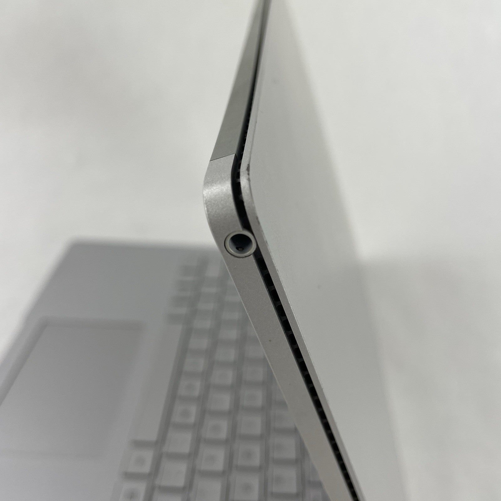 Microsoft Surface Book 2 13.3" i7-8650U 1.90 GHz 8 GB RAM 256 GB SSD Win118