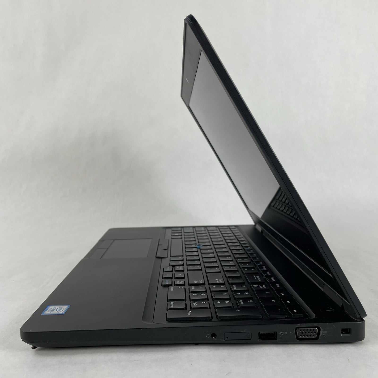 Dell Latitude 5590 15.6" i5-8250U 1.6 GHz 8GB RAM No SSD No OS - Bad Corner READ8