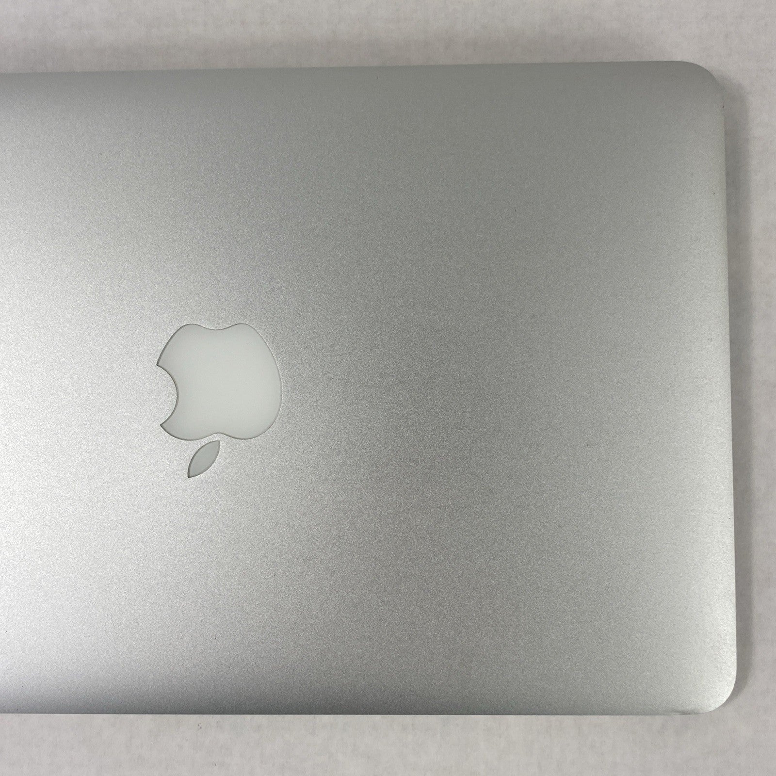 Apple MacBook Air A1370 2010 11" 1.4GHz Core 2 Duo 4GB RAM 60GB SSD os10.7.5