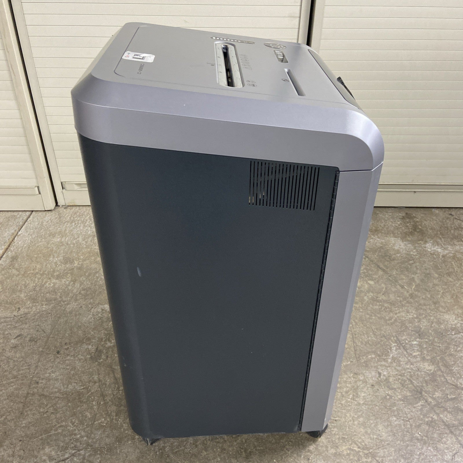 Fellowes Powershred 225i Strip Cut Shredder - Tested - Needs Repair
