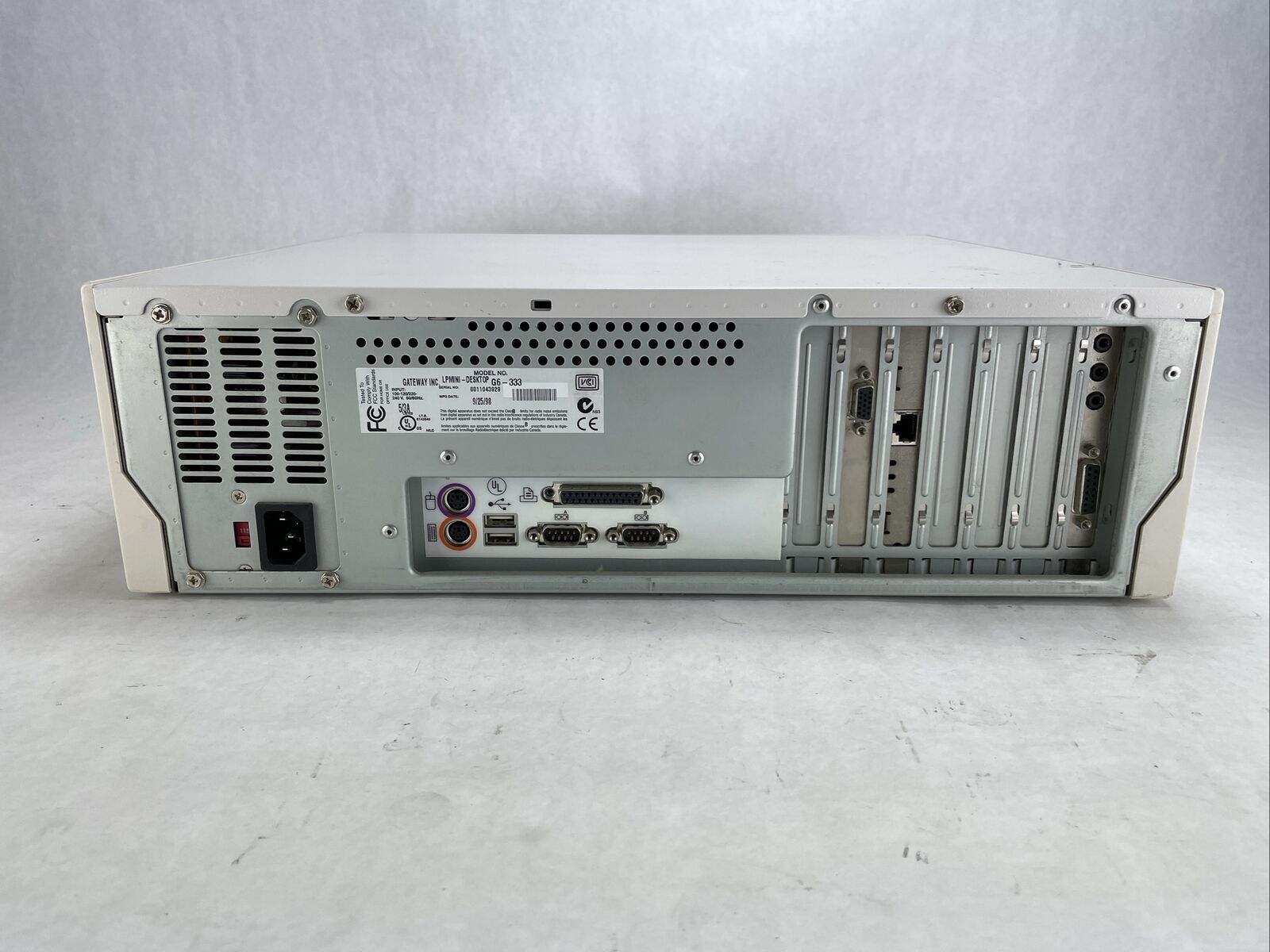 Gateway E-3110 DT Intel Celeron 333MHz 32MB RAM No HDD No OS