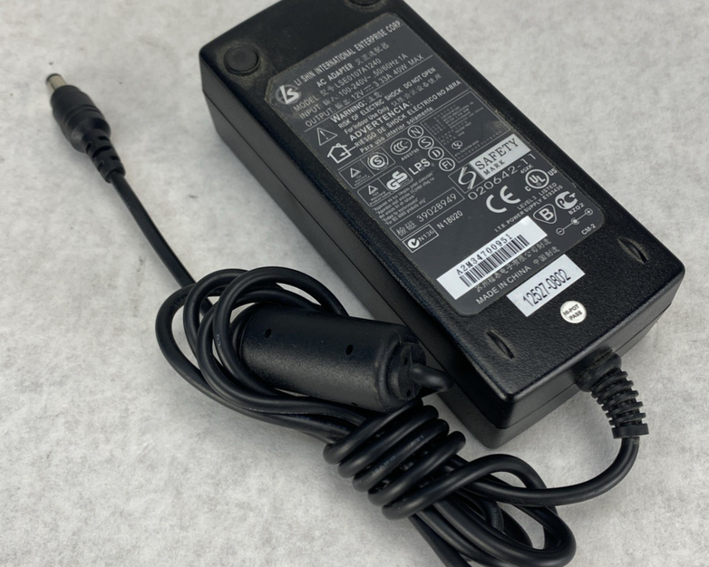 Li Shin International LSE0107A1240 12V 3.33A 40W I.T.E. Power Supply (Lot of 3)