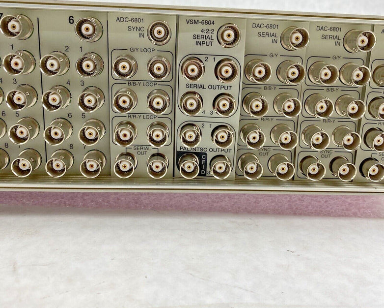 Leitch FR-6804-1 Digital Glue with 8x DDA-5001 Non-relocking DA cards