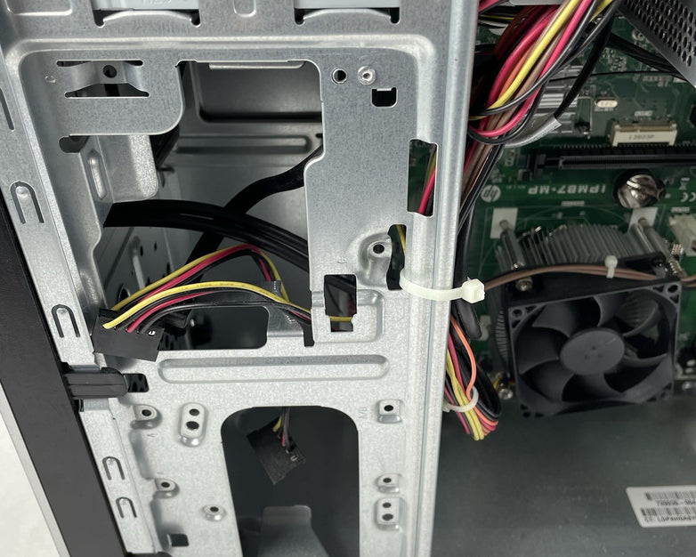 HP Pavilion 500-223 MT Intel Core i3-4130 3.4 GHz 8 GB RAM No HDD No OS