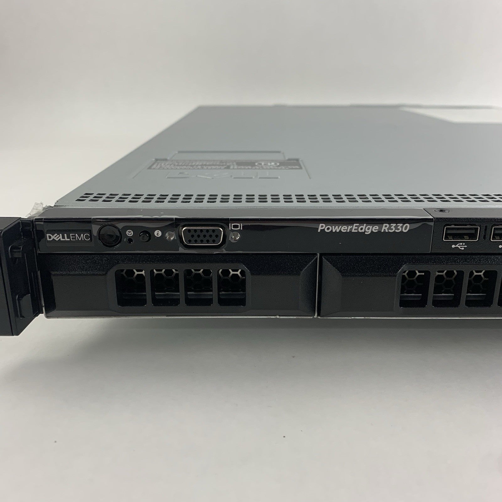 Dell PowerEdge R330 1x Xeon E3-1230v5 3.4 GHz 16 GB PERC H330 No OS No HDD3