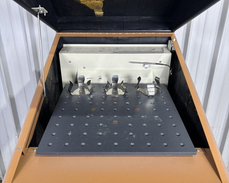 New Brunswick G-24 Environmental Incubator Orbital Shaker G24 Powers On