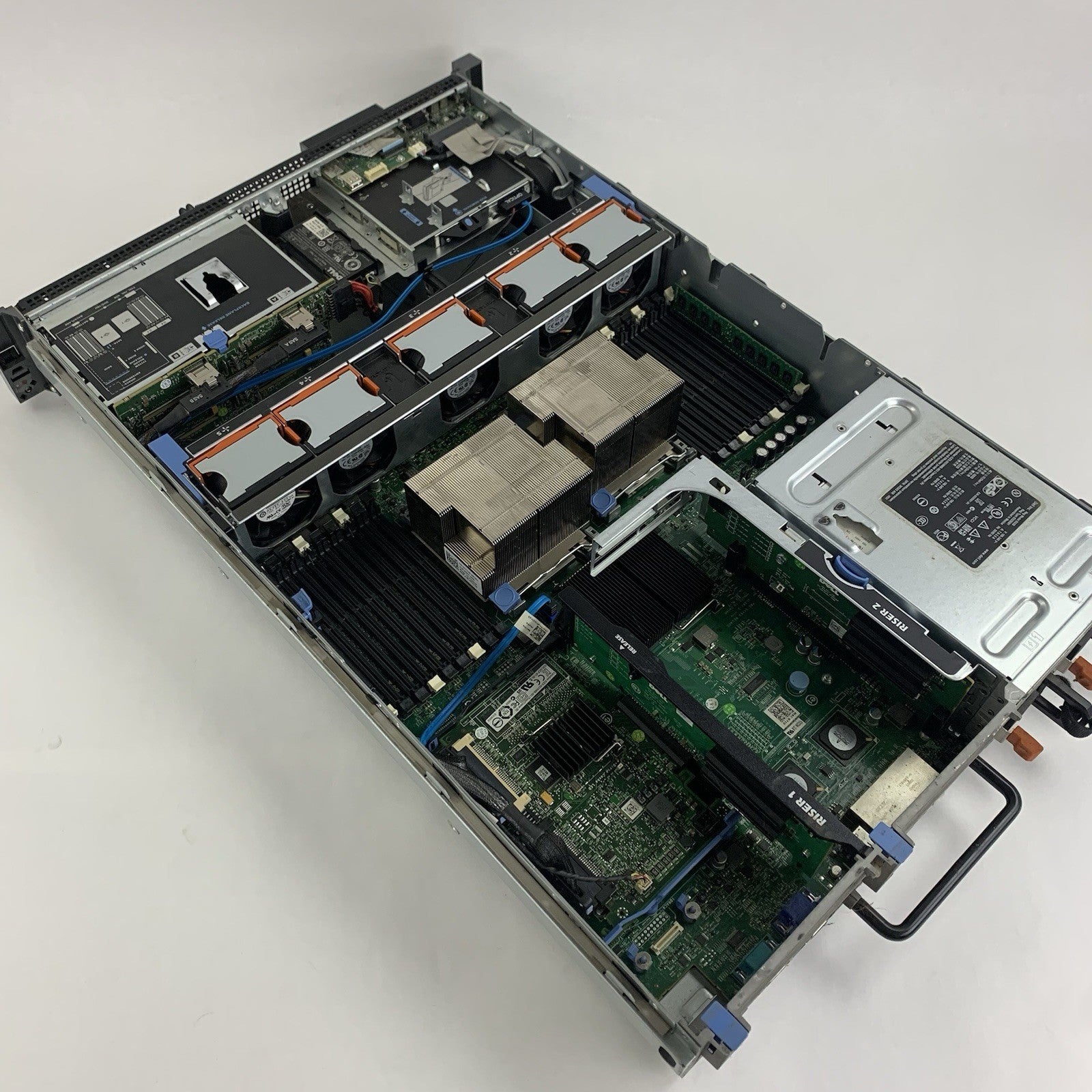 Dell PowerEdge R710 Server 2X Xeon E5620 2.4 GHz 16 GB Perc 6li No OS No HDD11