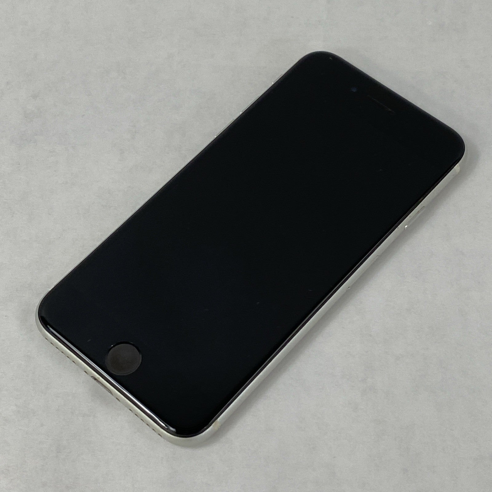 Apple iPhone SE 2nd Gen A2275 64GB Unlocked 4.7" White IOS 26.0.14