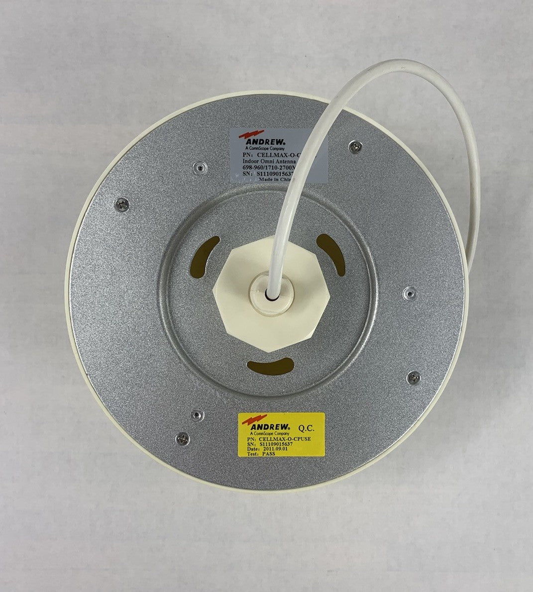 CommScope Andrew Cellmax-O-Cpuse 698-960 1710-2700MHz Yellowed Omni Antenna