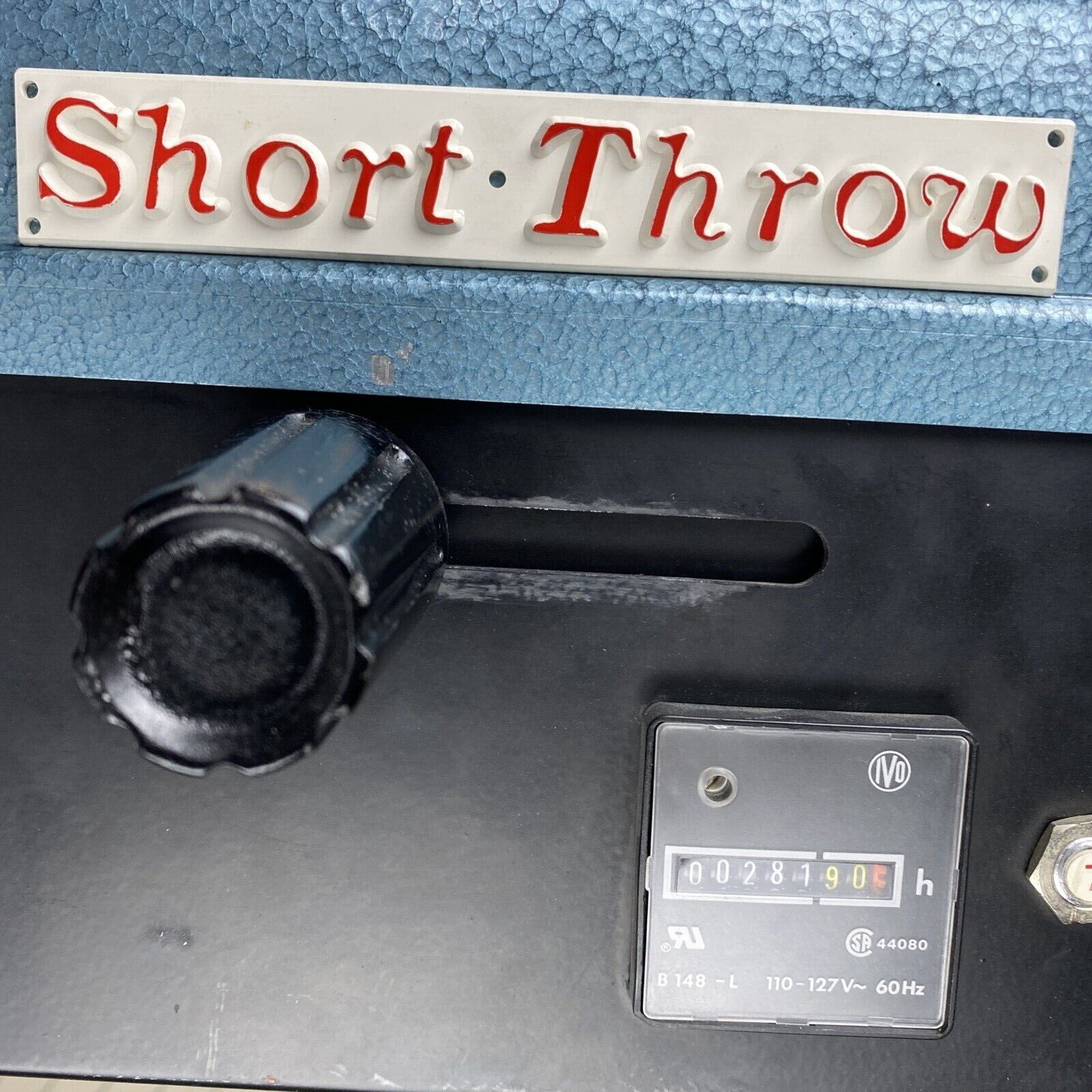 Altman Voyager Short-throw 400W HTI follow spotlight with stand