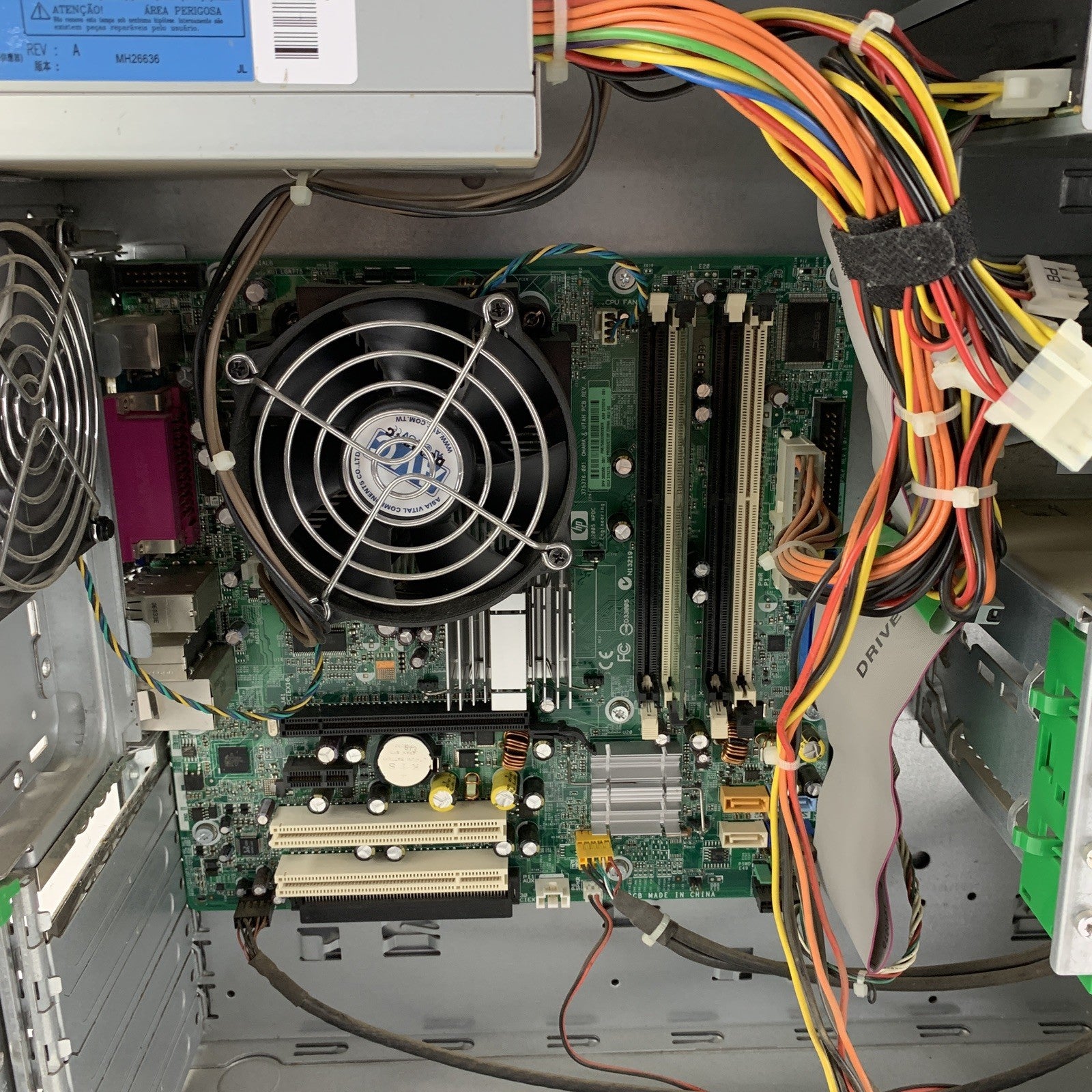 HP Compaq DC7600 MT Desktop Intel Pentium 4 3.20 GHz 512 MB No OS No HDD