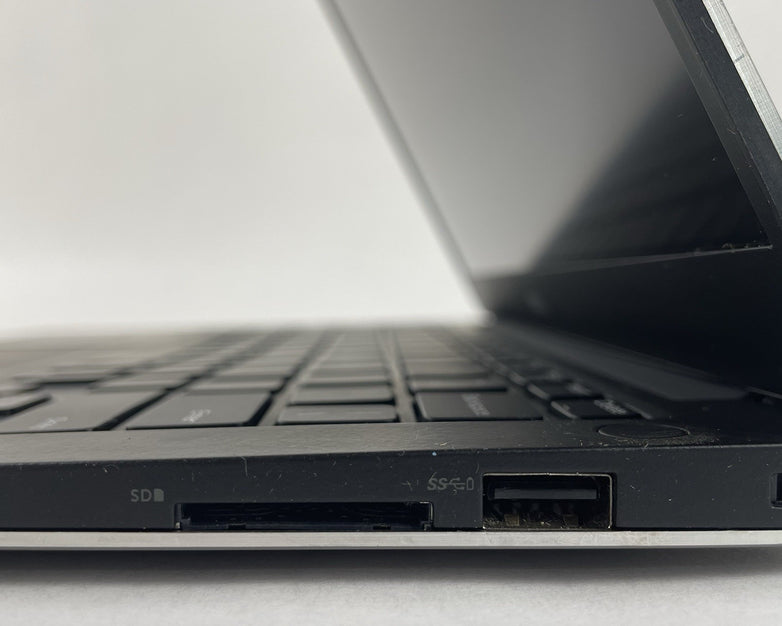 Dell XPS 13 9360 13.3" i5-7200U 2.50 GHz 4 GB RAM No SSD/OS/AC/Battery