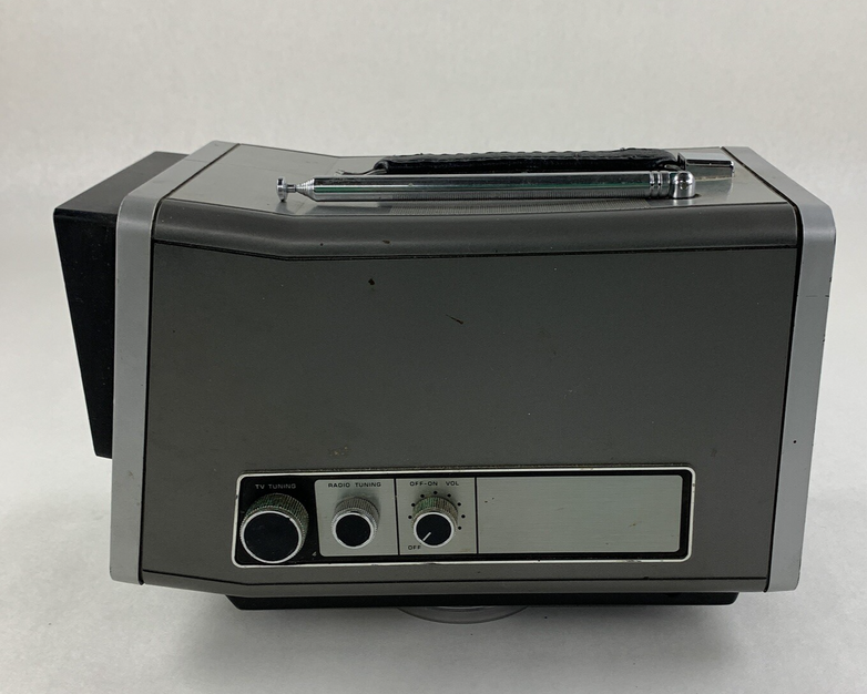 Zenith BT055S1 Portable 5” Television AM/FM Radio 1986 Vintage Untested