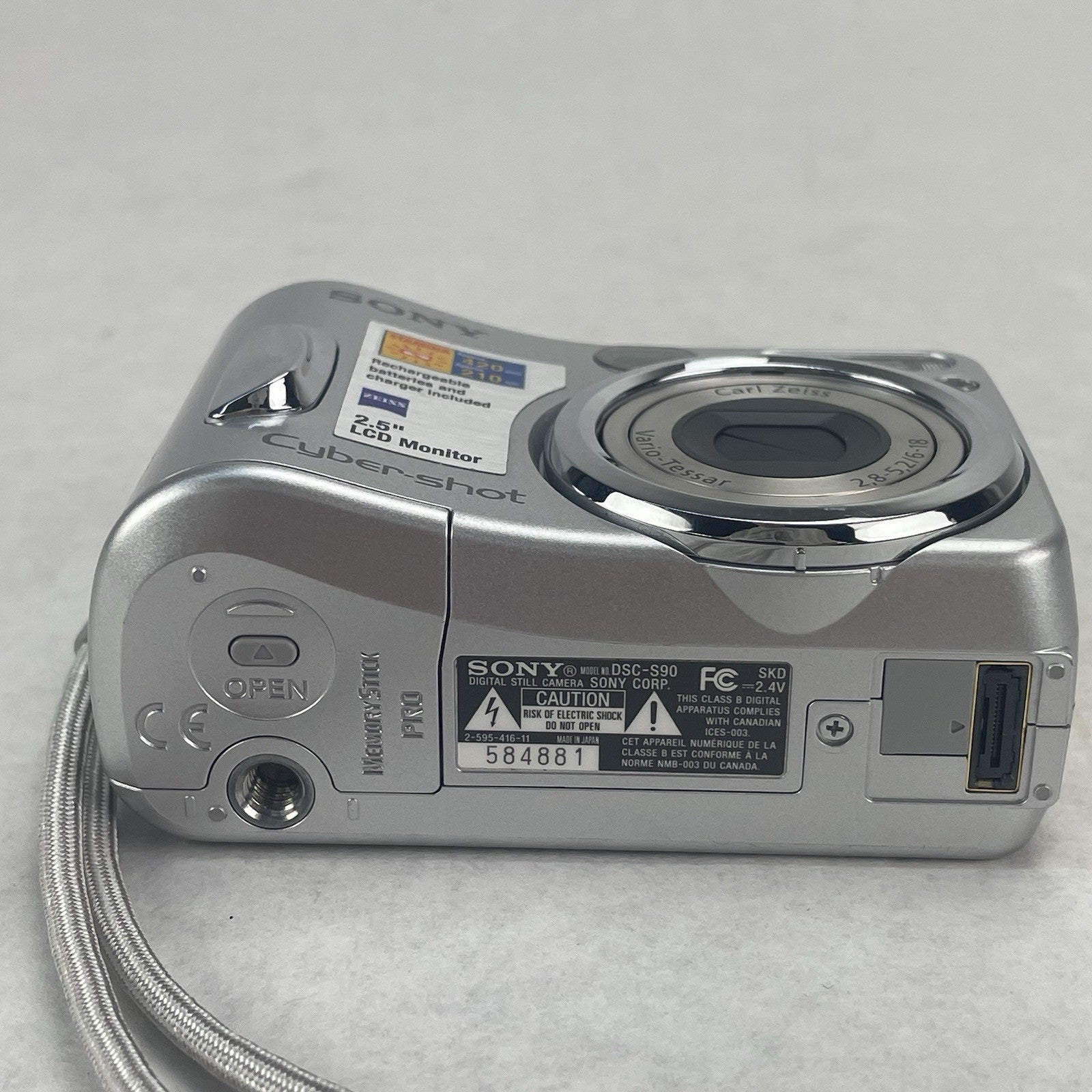 Sony Cyber-shot DSC-S90 Compact Digital Camera Tested8